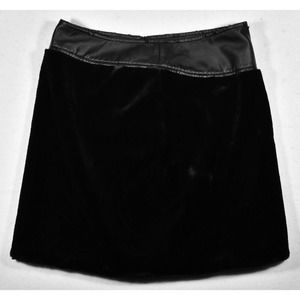 J. McLaughlin Textured A Line Skirt Womens Size 8 Black Leather Strip